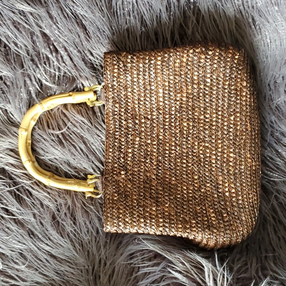 Straw bag bamboo handles